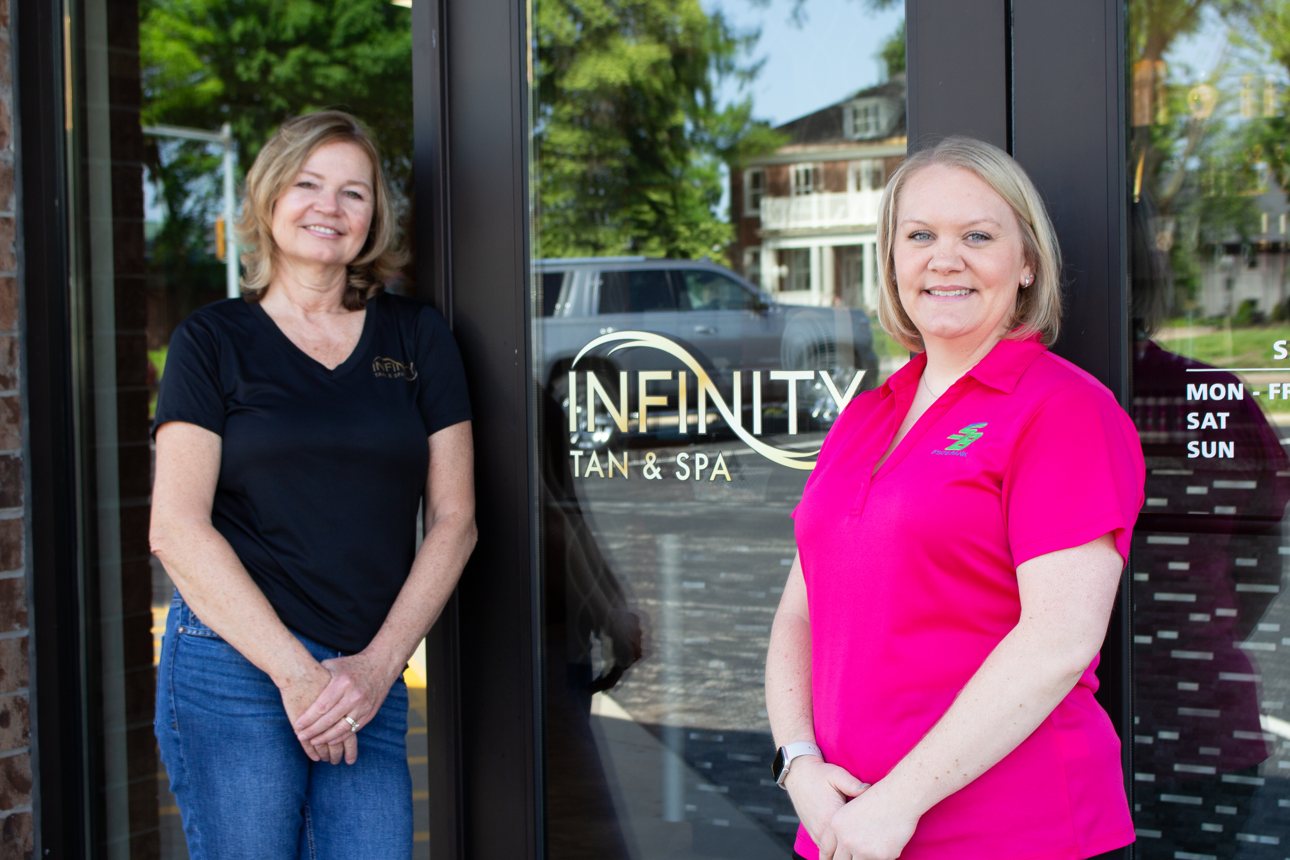 Banking on Relationships: Lisa Hulett and Kayce Schaefer
